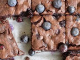 Brownies with Milk Chocolate and Blueberries