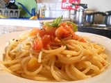 Pasta al sugo di pomodoro fresco