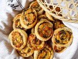 Cheesy Spinach and Sriracha Pinwheels