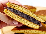 Dorayaki (どら焼き) – Pancakes With Red Bean Paste