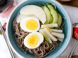Naengmyeon (Korean Cold Noodles – 냉면 )