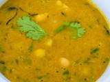 Chanya Ros / Yellow Dry Peas Curry