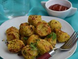 Gujarati Lauki Muthiya / Muthiya / Bottle Gourd Muthia (Steamed Version)