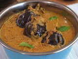 Gutti Vankaya Kura / Stuffed Brinjal Curry - Andhra Style