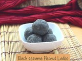 Sesame Peanut Ladoo / Ellu Kadalai Urundai