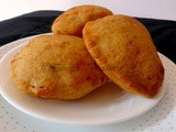 Mangalore Buns Recipe | Banana Buns | Sweet Banana Pooris