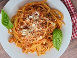 Instant Pot Spaghetti with Meat Sauce + Weekly Menu