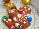 Vanilla Yule Log Cake with Chocolate Whipped Cream/ Bûche de Noël à la Vanille et Chocolat