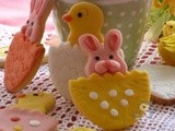 Biscotti di Pasqua decorati in pdz...allegri pulcini e coniglietti colorati ^_