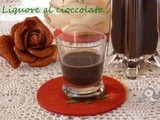 Liquore cremoso al cioccolato un'idea golosa da offrire e da regalare per Natale e non solo...^_