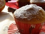 Muffin con farina di mais e uvetta per una leggera colazione ^_