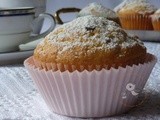 Muffin ricotta, pere e gocce di cioccolato..... per cominciare la giornata  ^_