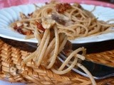 Spaghetti integrali con sgombro, pomodori secchi e mollica........su ordinazione ^_
