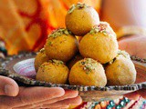 Besan ladoo recipe, How to make besan ladoo(Video)