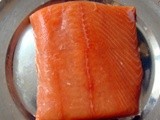 Salmon molee
