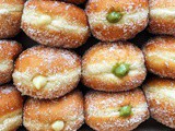 Resep Bomboloni Matcha Lumer dan Meleleh di Mulut, Mau Coba