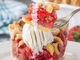 Aunt b's Strawberry Rhubarb Pie 🍓