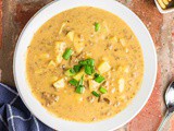 Cheeseburger Soup with Caramelized Onions