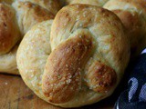 Football Party Food: Cheese Stuffed Pretzels & 4 More