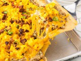 Sausage Gravy Breakfast Pizza