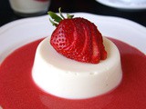 Vanilla Panna Cotta with Strawberry Sauce (without gelatin)