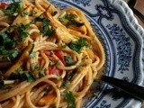 Pasta con Ovuli e Ciliegini