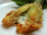 Fiori di zucca fritti