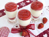 Panna cotta con gelatina di fragole