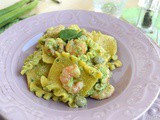 Pasta con fave e gamberi