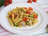 Pasta con zucchine e tonno