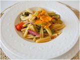 Pasta zucchine e fiori di zucca