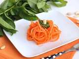 Spaghetti di carote alla menta