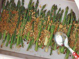 Asparagi al forno gratinati, ricetta light e vegan