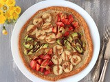 Pancake proteici giganti (piadacake) con frutta