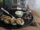 Polpette di patate e broccoli | Potato and broccoli fritters {vegan recipe}