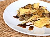 Finte tagliatelle con melanzane e peperoni in riduzione di aceto balsamico