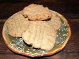 Soft and Crunchy Peanut Butter Cookies