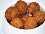 Pazham Rava Nalumani Palaharam | Semolina Banana Sweet Balls