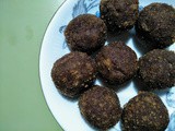 Leftover Biscuit Balls/Ladoo