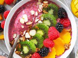 Berry Oat Smoothie Bowl