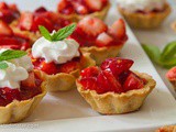Mini Strawberry Tarts: Simple To Serve – Easy To Eat