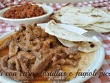 Chili con carne,tortillas e fagioli piccanti