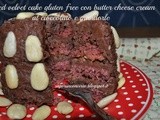 Red velvet cake gluten free con butter cheese cream al cioccolato e mandorle