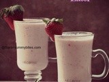 Strawberry Lassi / Strawberry yogurt smoothies