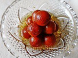 Khova/Mawa Gulab Jamun
