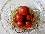 Khova/Mawa Gulab Jamun