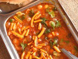Vatana Usal (Spicy Peas Curry)