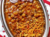 Vatana Usal (Spicy Peas Curry)