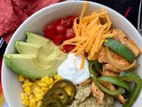 Chicken fajita quinoa bowls