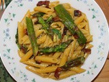 Penne and asparagus carbonara